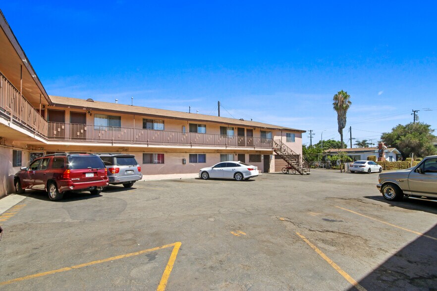 More Photos Of 5503-5509 Maywood Ave, Maywood Apartments For Sale