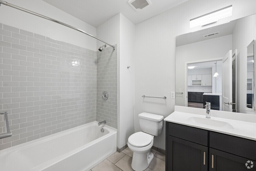 More Photos Of 10 Patriot Pky, South Weymouth Apartments For Lease