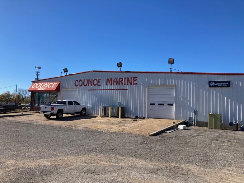 More Photos Of 1919 Watson Rd, Memphis Auto Dealership For Sale