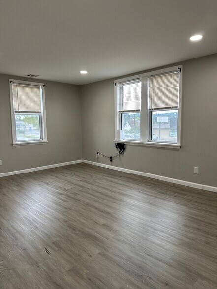 More Photos Of 751 Union Blvd, Allentown Storefront Retail Office For Sale