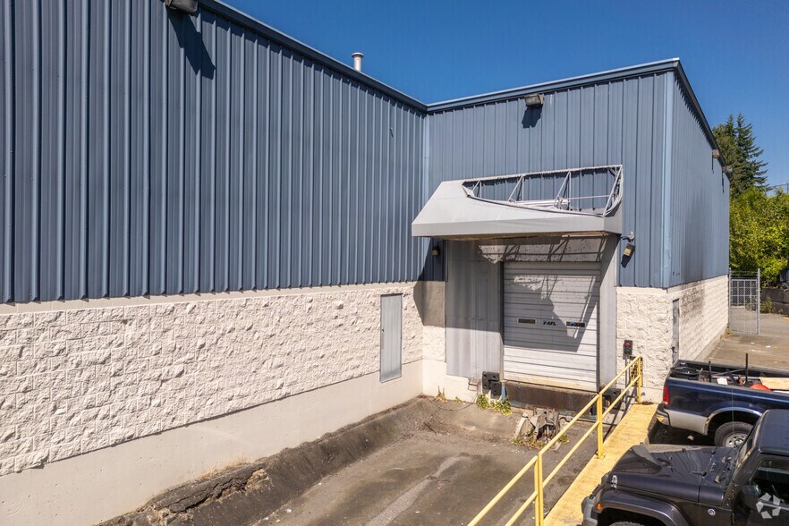 More Photos Of 34377-34379 Marshall Rd, Abbotsford Freestanding For Lease