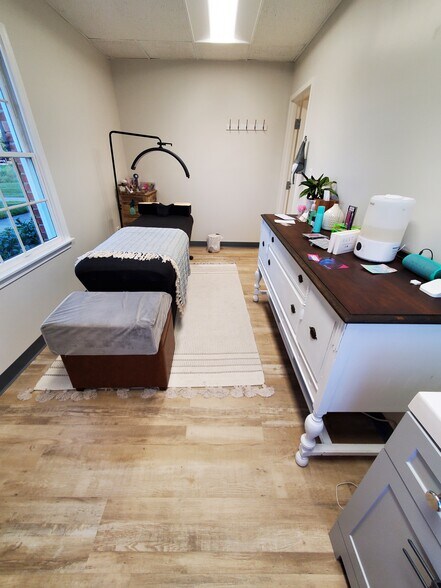 More Photos Of 7577 Alexandria Pike, Alexandria General Retail For Lease