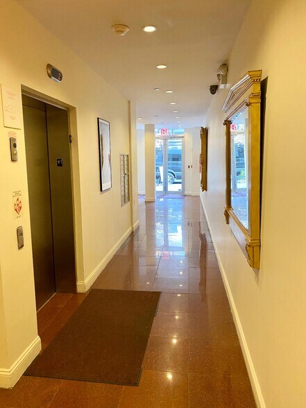 More Photos Of 11-11 44th Rd, Long Island City Office For Sale