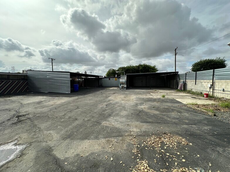 More Photos Of 9625 8th St, Rancho Cucamonga Contractor Storage Yard For Sale