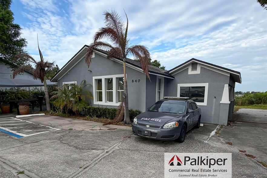 Primary Photo Of 640 N Semoran Blvd, Orlando Office For Lease