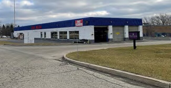 More Photos Of 2404 W Washington St, West Bend Carwash For Sale