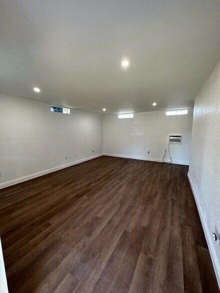 More Photos Of 4018 W South Ave, Tampa Warehouse For Lease