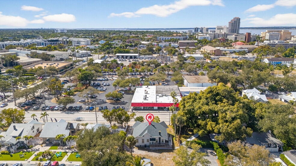 More Photos Of 1793 Fowler St, Fort Myers Freestanding For Sale