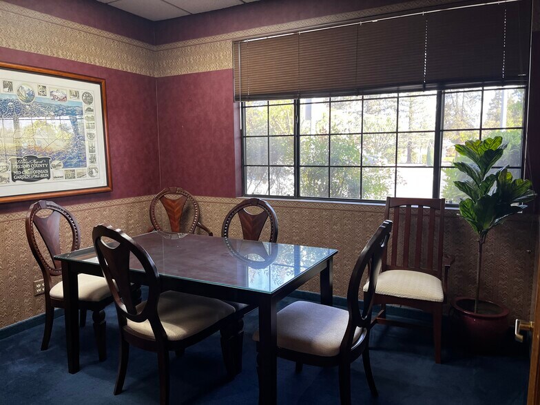 More Photos Of 3585 W Beechwood Ave, Fresno Office For Sale