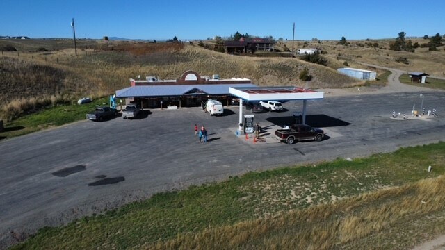 More Photos Of 5330 York Rd, Helena Convenience Store For Sale