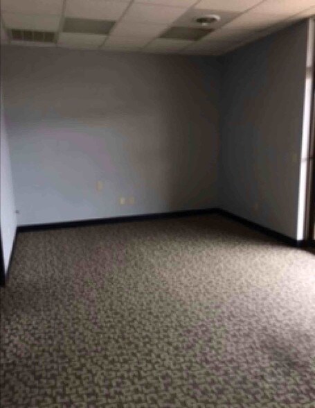 More Photos Of 1214 N Highway 81, Duncan Office For Lease