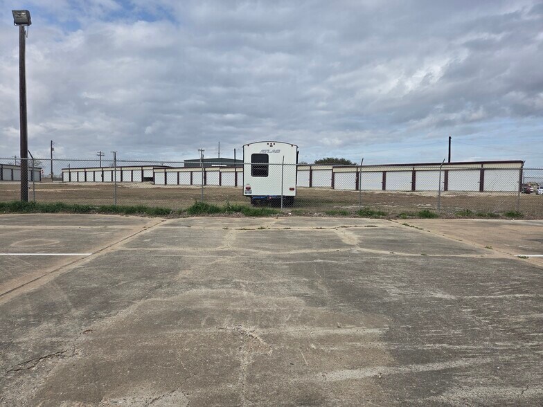 More Photos Of 8877 Stewarts Mdws, College Station Self Storage For Sale