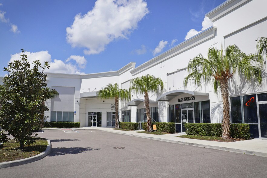 More Photos Of 9001 Taborfield Ave, Orlando Freestanding For Lease