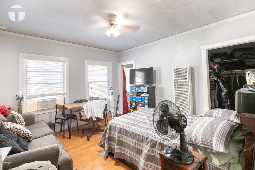 More Photos Of 1821 P St, Sacramento Apartments For Sale