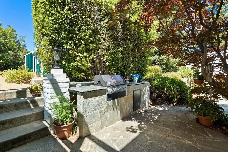 More Photos Of 7919 Empire Grade, Santa Cruz Multifamily For Sale