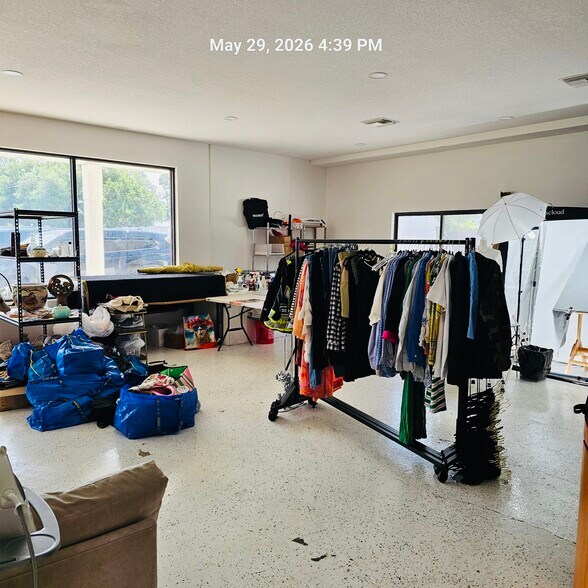 More Photos Of 6435 Gateway Ave, Sarasota General Retail For Lease