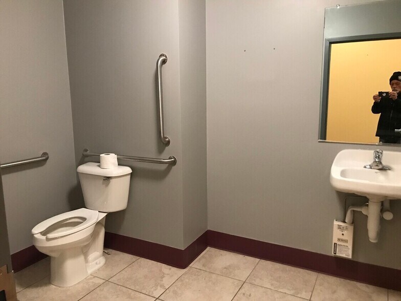 More Photos Of 5816 6th Ave, Kenosha Restaurant For Sale