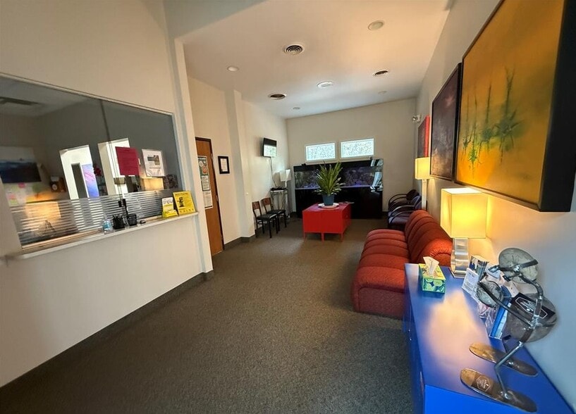 More Photos Of 3380 Beecher Rd, Flint Medical For Lease