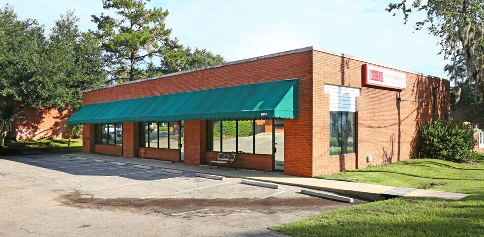 Primary Photo Of 2028 N Point Blvd, Tallahassee General Retail For Lease