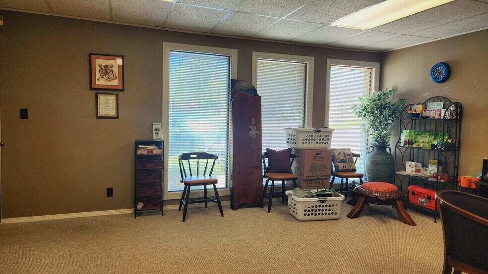 More Photos Of 5530 S 79th Pl, Tulsa Loft Creative Space For Lease