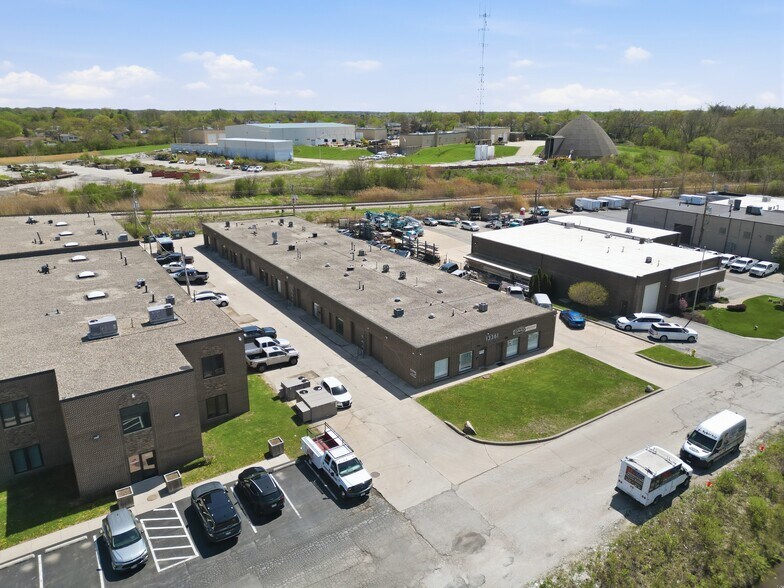 More Photos Of 11324 Southwest Hwy, Palos Hills General Retail For Sale
