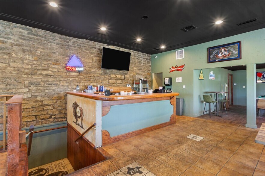 More Photos Of 128 N Pecan, Hico Restaurant For Sale