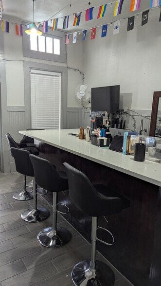 More Photos Of 1502 39th St, Galveston General Retail For Sale