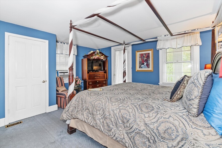 More Photos Of 300 Bohemia Ave, Chesapeake City Hospitality For Sale