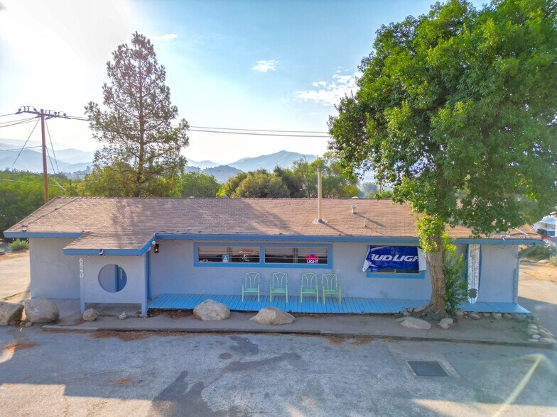 More Photos Of 6540 Wofford Blvd, Wofford Heights Bar For Sale