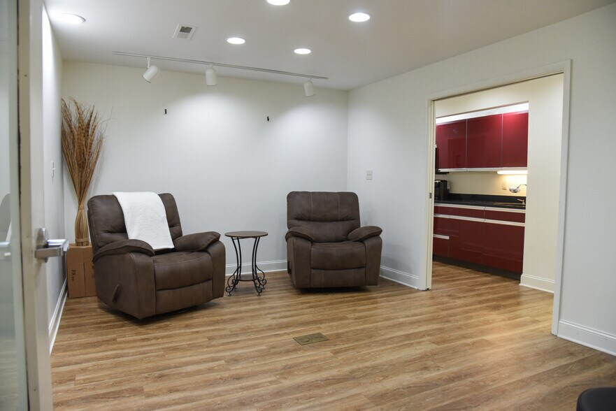 More Photos Of 431 Johnston St SE, Decatur Medical For Lease