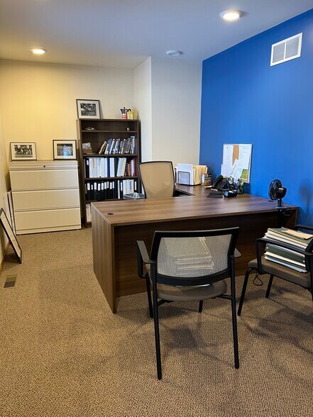 More Photos Of 1002 N Eaton St, Albion Office For Sale