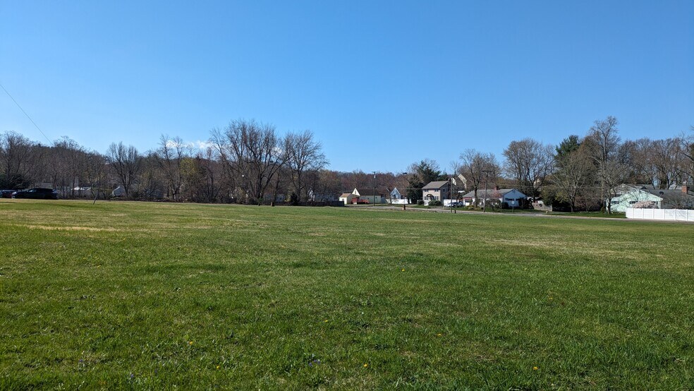 More Photos Of 26 Plaza Dr, Manchester Land For Sale