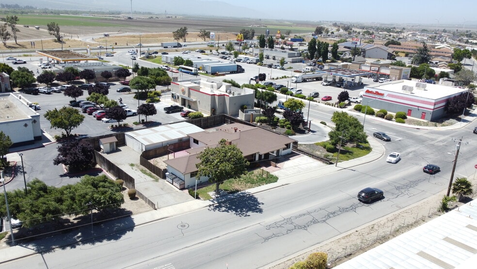 More Photos Of 311 Nestles Rd, Soledad Veterinarian Kennel For Sale