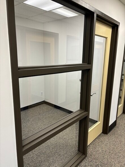 More Photos Of 37250 Plymouth Rd, Livonia Manufacturing For Lease