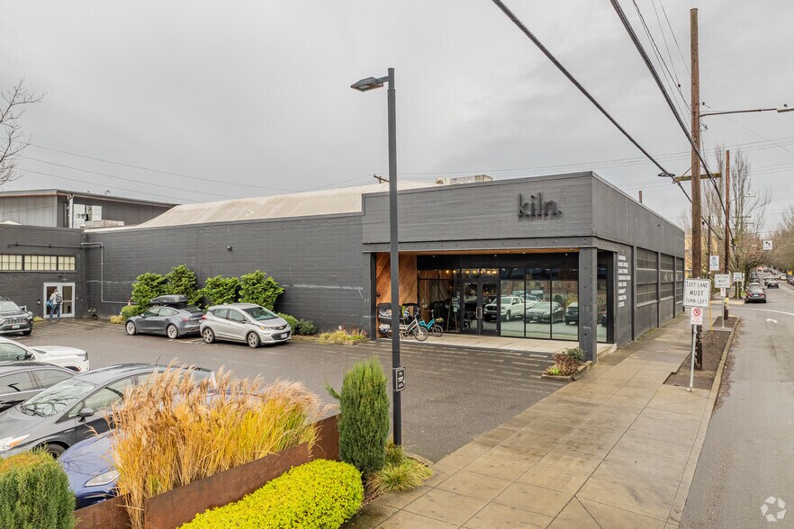 Primary Photo Of 1120 SE Madison St, Portland Coworking Space