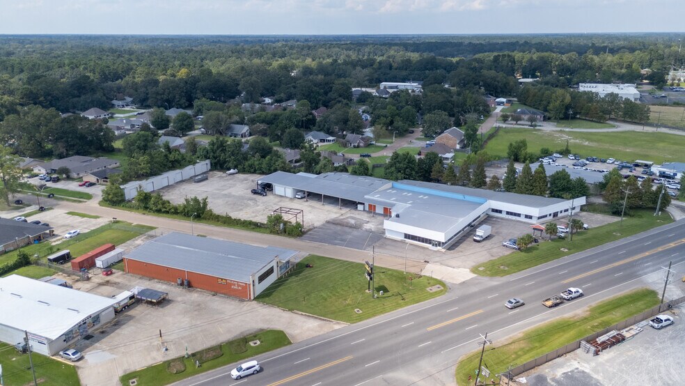 More Photos Of 947 Florida Ave SW, Denham Springs Flex For Sale