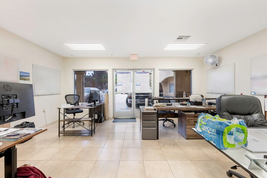 More Photos Of 23601 Avalon Blvd, Carson Storefront Retail Office For Lease