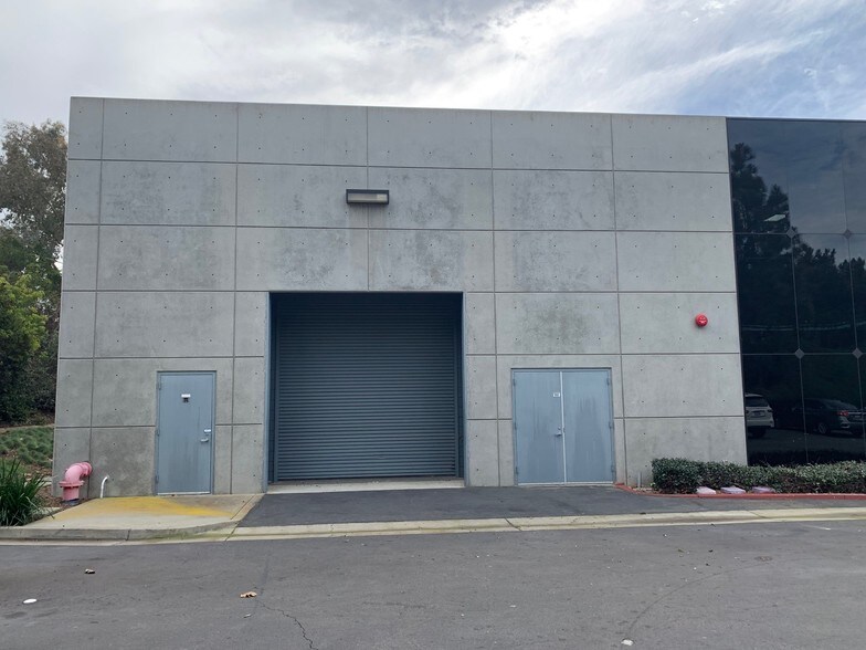 More Photos Of 1545 Faraday Ave, Carlsbad Office For Lease