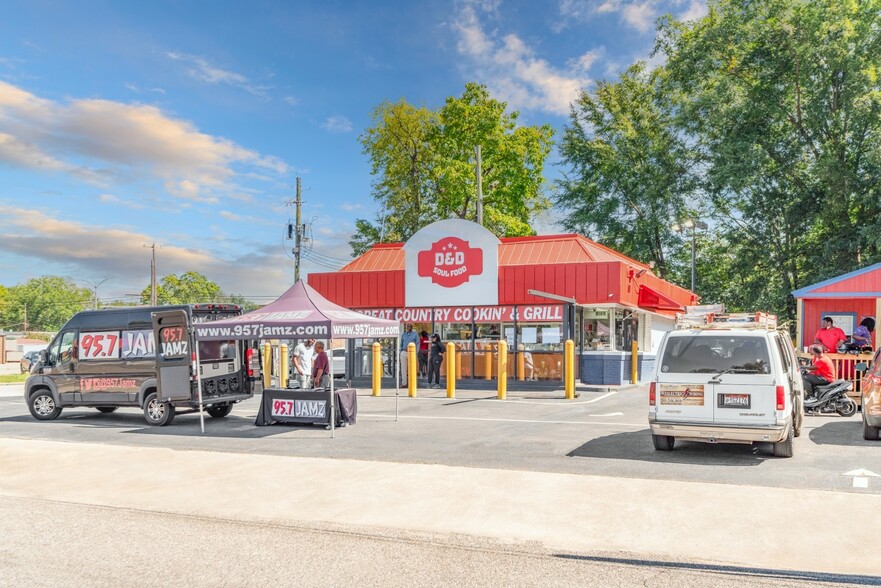 Primary Photo Of 2501 Avenue E, Birmingham Fast Food For Sale