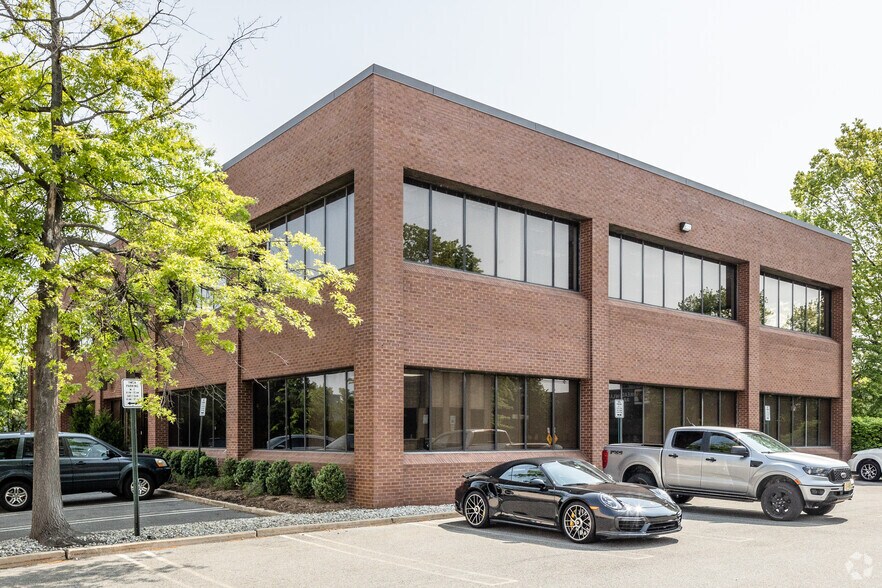More Photos Of 355 Murray Hill Pky, East Rutherford Office For Lease