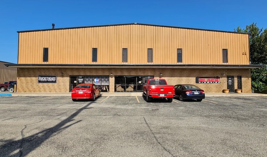 More Photos Of 4640 S Treadaway Blvd, Abilene Office For Lease