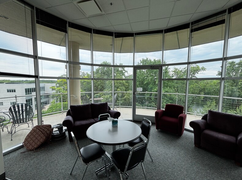 More Photos Of 3264 N Evergreen Dr NE, Grand Rapids Medical For Sale
