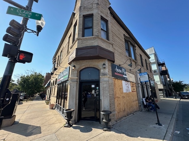More Photos Of 4400 N Clark St, Chicago Storefront Retail Residential For Lease