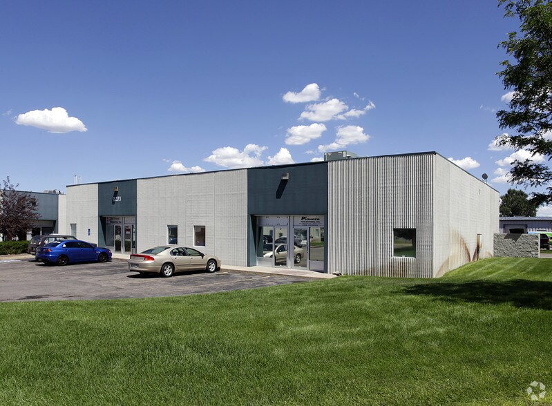 More Photos Of 15350 E Hinsdale Cir, Centennial Light Distribution For Lease