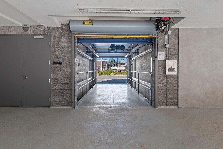 More Photos Of 920 N Fairfax Ave, West Hollywood Loft Creative Space For Sale