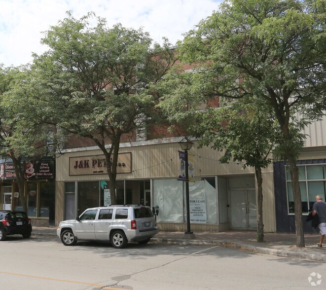 More Photos Of 34-36 Mississaga St E, Orillia Storefront Retail Residential For Lease
