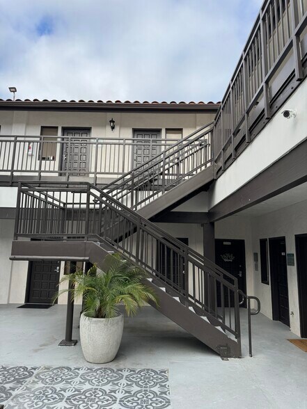 More Photos Of 24953 Paseo De Valencia, Laguna Hills Medical For Lease