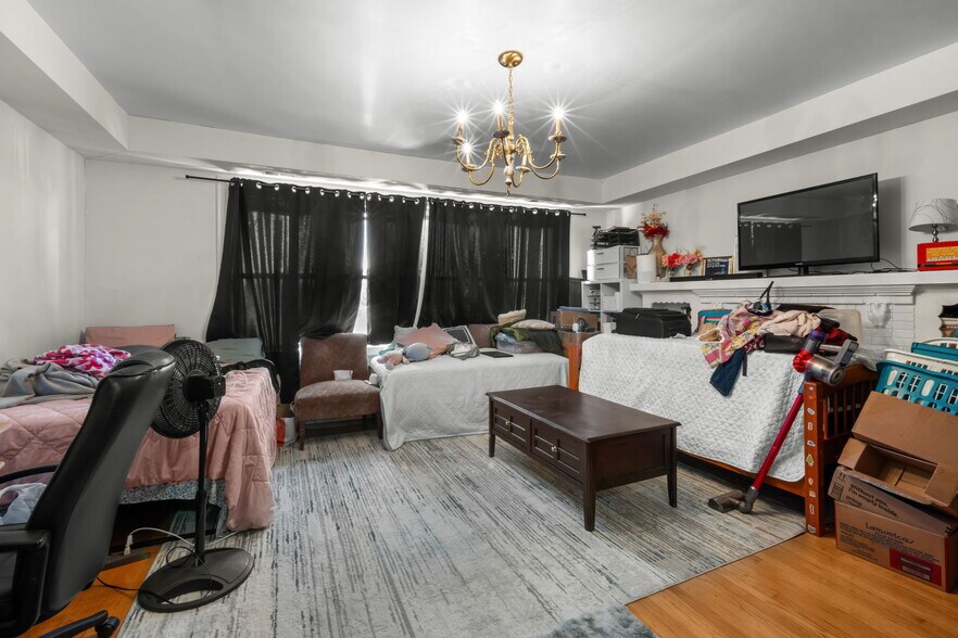 More Photos Of 6431-6433 N California Ave, Chicago Apartments For Sale
