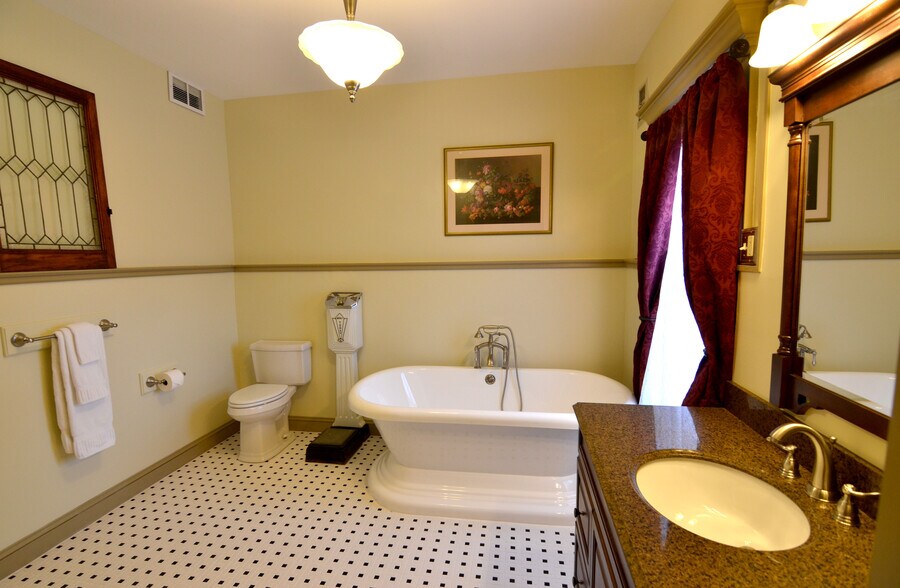 More Photos Of 72 Union Ave, Saratoga Springs Apartments For Sale