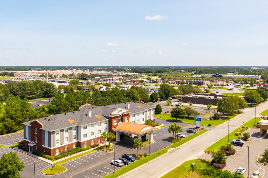 More Photos Of 3155 Abbey Ln, Foley Hotel For Sale